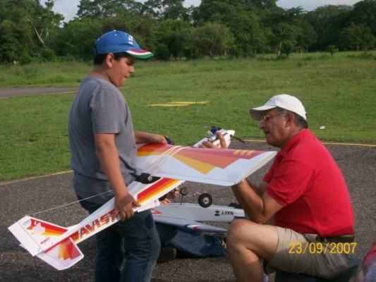 Luis Bográn convierte en realidad su sueño de trabajar en la Nasa&nbsp;&nbsp;