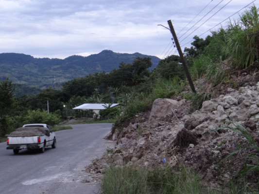 Derrumbes hacen más vulnerable al occidente