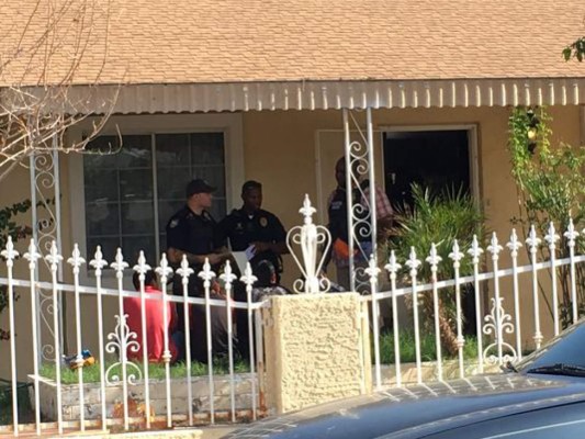 Rescatan a diez migrantes en una casa de Arizona