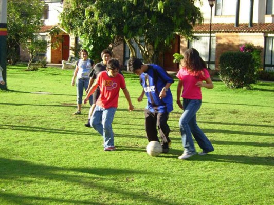Los niños que son obesos a una edad temprana con frecuencia siguen siéndolo