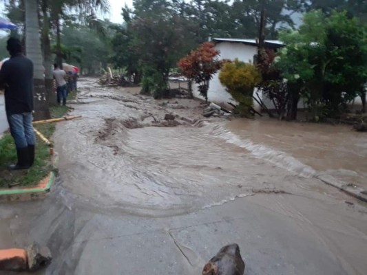Continúan las probabilidades de lluvia en casi todo Honduras