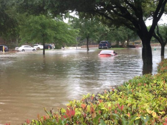 Inundaciones dejan al menos cinco muertos en Texas