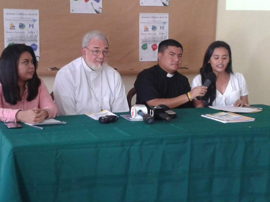 Con caminata inicia festejo de la juventud católica