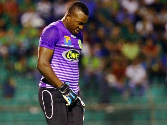 Por robo detienen a Mario Flores, portero del Parrillas One