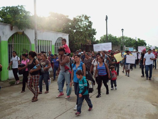 Migrantes hondureños exigen tener libre tránsito por México