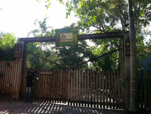 En Roatán ultiman a dama estadounidense