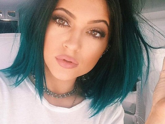Kylie Jenner enciende Instagram con diminuto bikini