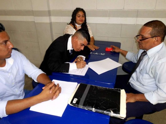 El amor llega a El Pozo I, se casan 31 privados de libertad