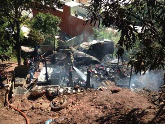 Incendio consume una vivienda en Tegucigalpa