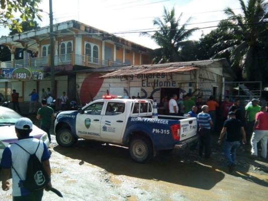 Llegan a taller y asesinan de varios balazos a un taxista en Tocoa