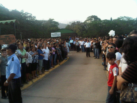 Honduras: Despiden al pastor Roberto Marroquín