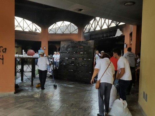 ¡Choloma, arriba! ciudadanos hacen jornada de limpieza y oración