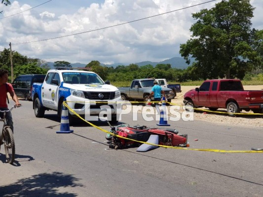 Motociclista perece en accidente y cuatro personas más resultan heridas