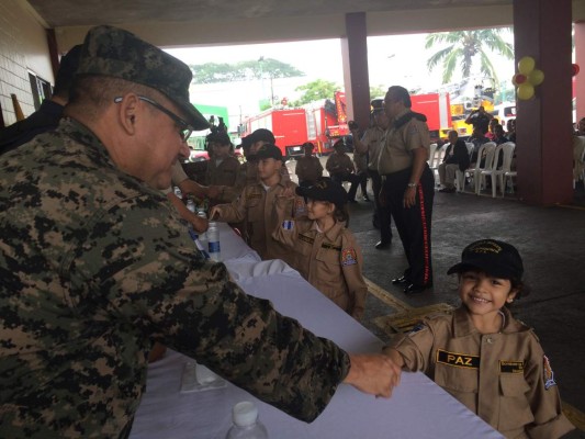 Bomberos sampedranos celebran su 54 aniversario