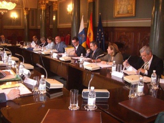 España congela salario de los funcionarios públicos