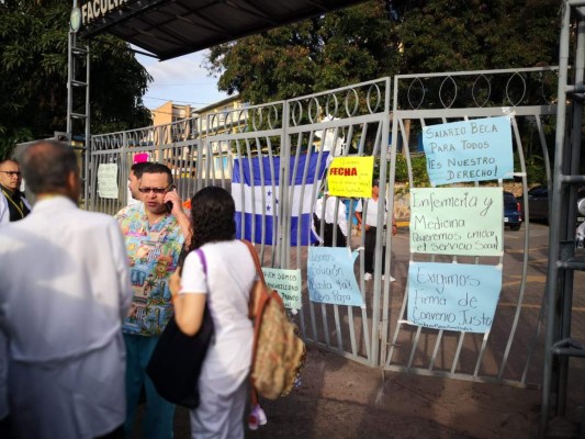 Estudiantes se toman la facultad de Ciencias Médicas en la Unah