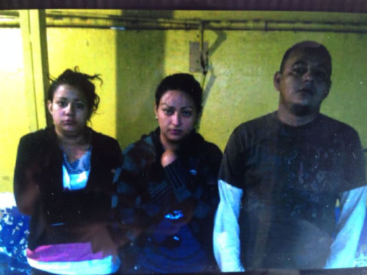 Detienen a agente de la Dnic y dos mujeres por supuesta extorsión en San Pedro Sula