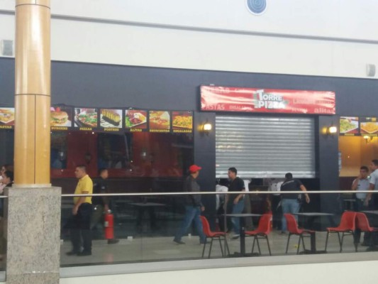 Se registra explosión en negocio de comida de mall capitalino