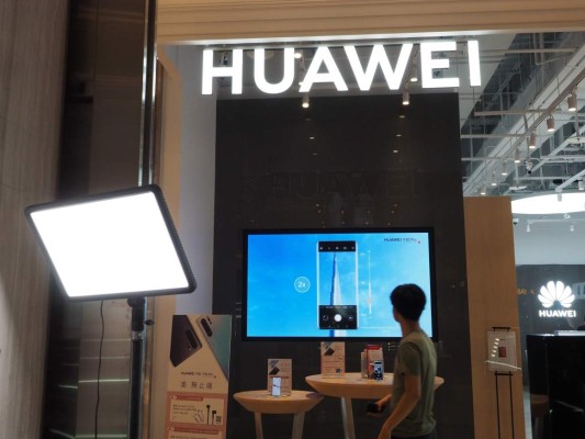 EEUU denuncia que Huawei es un 'instrumento' del Gobierno chino