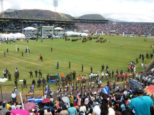 Oran por una Honduras bendecida