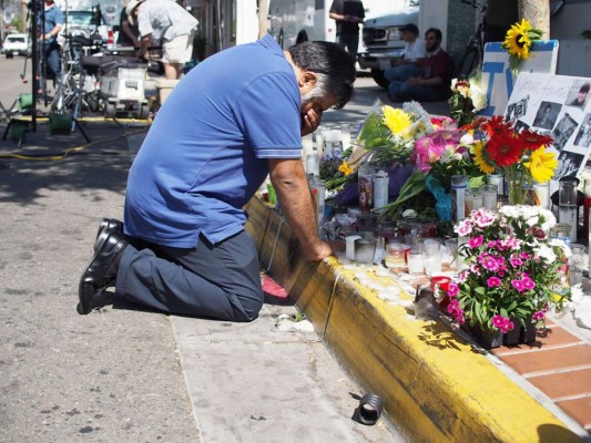 Fotos: Santa Barbara llora tras masacre en universidad