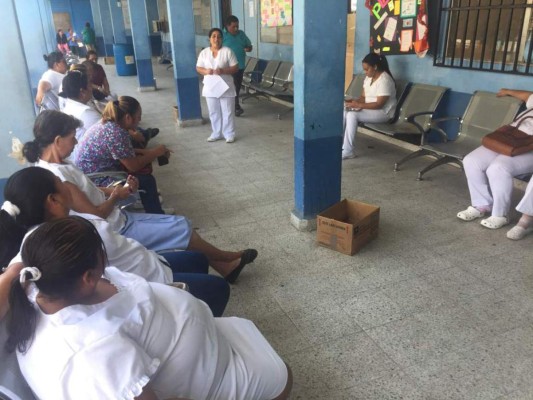 Enfermeras auxiliares anuncian paro de labores el lunes