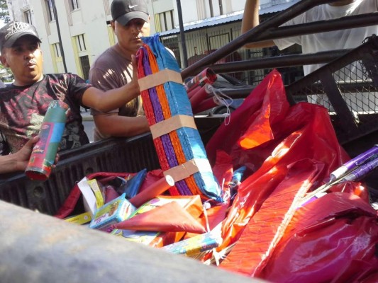 El decomiso realizado hoy en los dos mercados sampedranos.