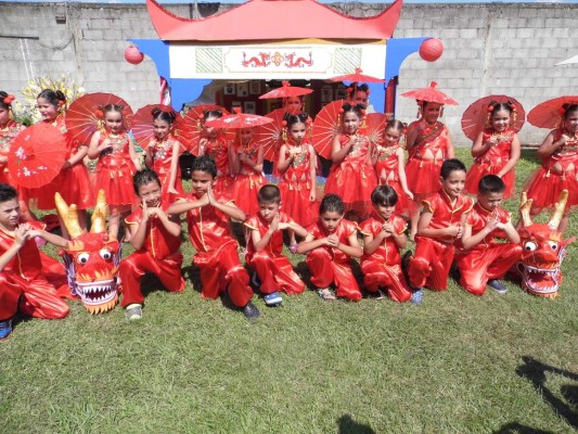 Colorido Festival Internacional de Little Feet