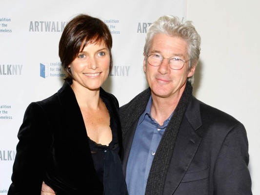Richard Gere pelea con exesposa por bienes