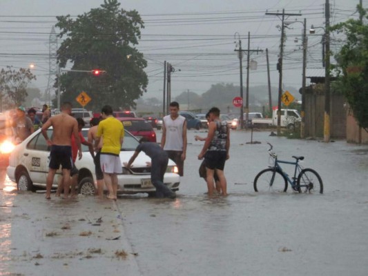 Ya se reportan las primeras inundaciones en San Pedro Sula