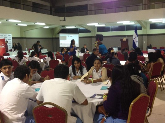 Motivan a jóvenes hondureños a ser emprendedores
