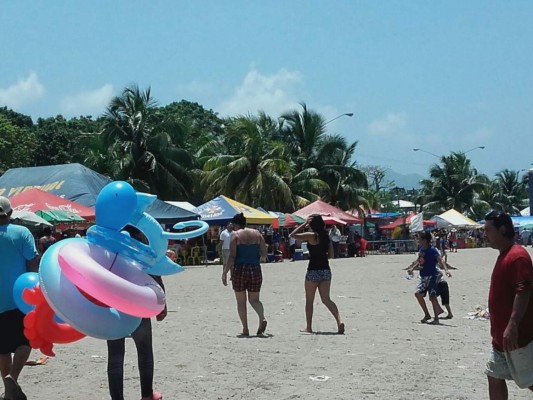 Música y playa, el ambiente perfecto en Puerto Cortés y Omoa