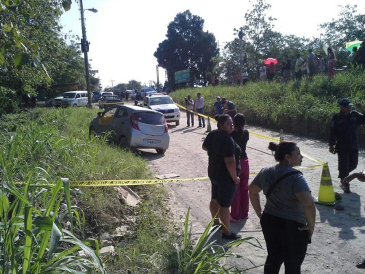 Vehículo en el que quedaron los cadáveres.