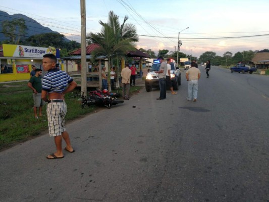 Colisión de motos deja una persona fallecida