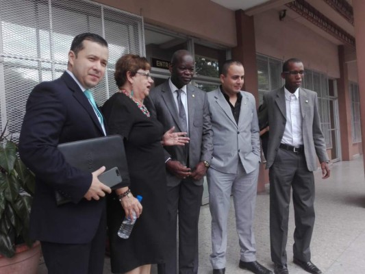 Diputados piden se investigue reforma a artículo de la ley orgánica del Congreso Nacional