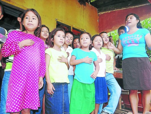 Mayas chortís luchan por recuperar tradiciones y lengua