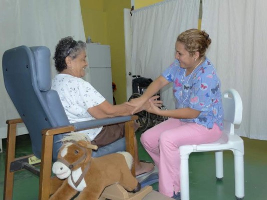 Los porteños reciben terapias en el centro.