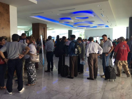 Con danzas dan la bienvenida a participantes de convención mundial de Fihnec