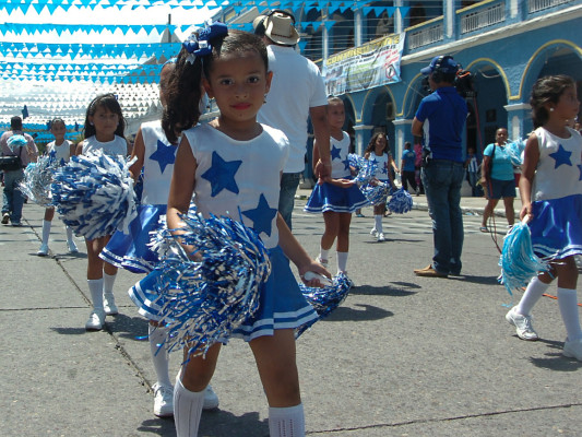 Festejan la independencia en cada rincón del país