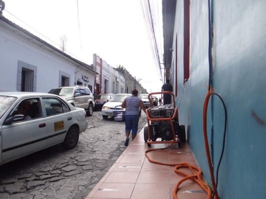 Hasta por 16 horas se va la luz en el occidental de Honduras