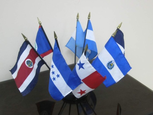 Exhortan por tratado para la estabilidad financiera de Centroamérica