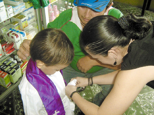 El pequeño 'sacerdote” de San José de Colinas