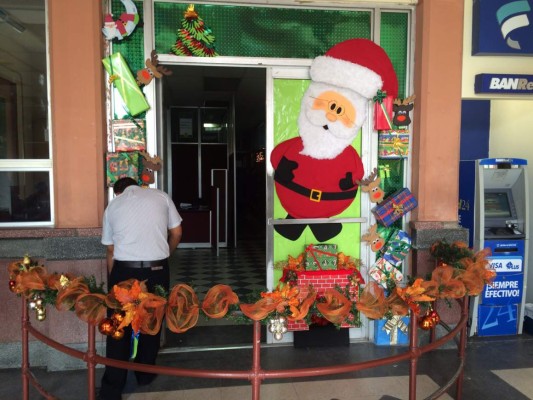 Alcaldía sampedrana da la bienvenida a la Navidad