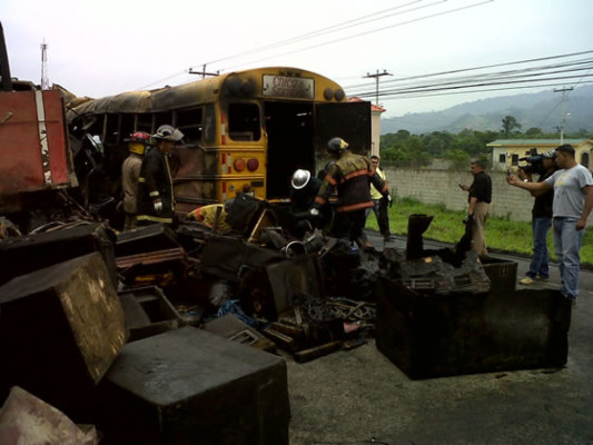 Honduras: Integrantes de Sambat mueren en choque