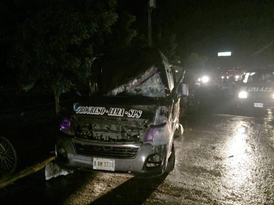 Tormentas eléctricas dejan árboles caídos y sin energía a La Lima y parte de San Pedro Sula 