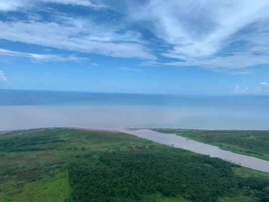 Reducen en 70% la contaminación que el río Motagua trae a playas hondureñas