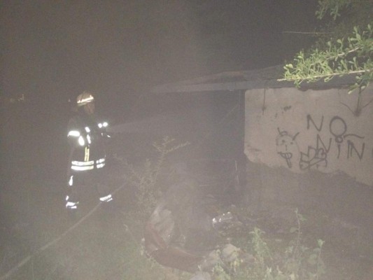 Un nicaragüense muerto deja explosión en un almacén de pólvora de San Lorenzo, Valle