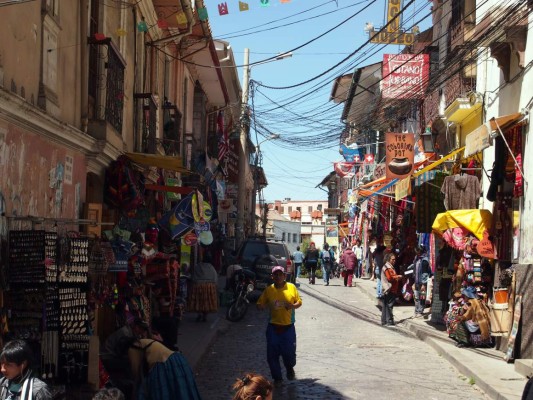 Entierran vivo a un hombre acusado de brujería en el sureste de Bolivia