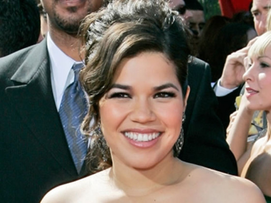 Sepultan a padre de actriz América Ferrera