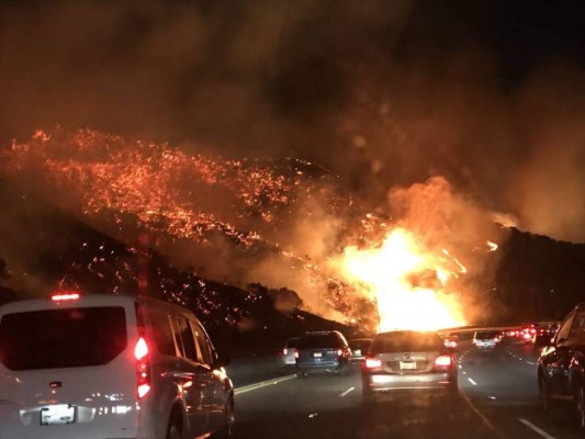 El impactante video que muestra 'el camino al infierno' en Los Ángeles